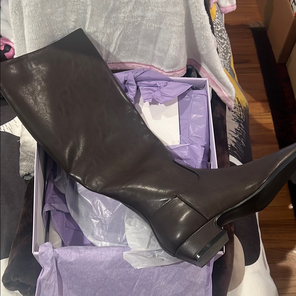 Madden Girl size 8.5 tall boot